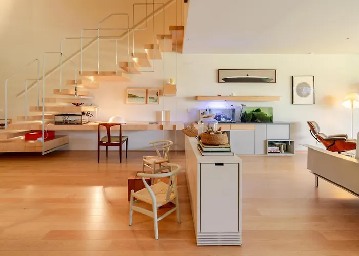 Grand W/ Pool, Garden & Garage By Hostwise *