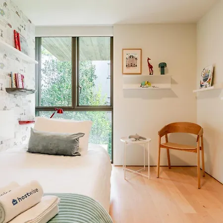 Holiday home Grand W/ Pool, Garden & Garage By Hostwise Porto