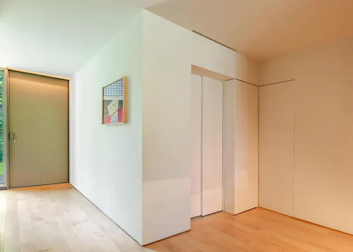 Grand W/ Pool, Garden & Garage By Hostwise