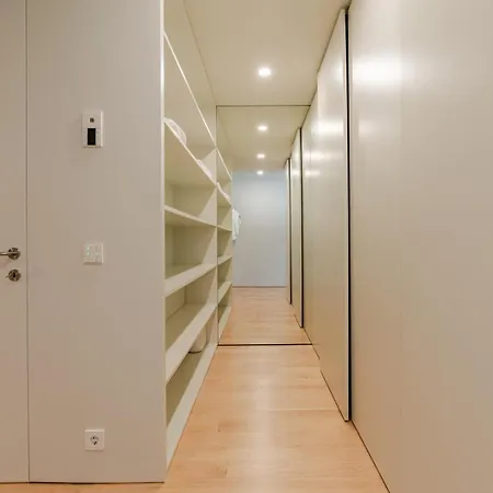 Grand W/ Pool, Garden & Garage By Hostwise * Πόρτο