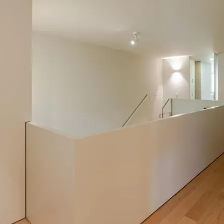 Σπίτι διακοπών Grand W/ Pool, Garden & Garage By Hostwise