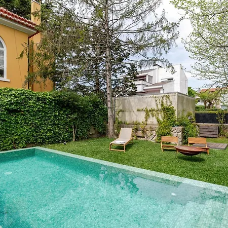 Prázdninový dům Hostwise - Grand W/ Pool, Garden & Garage