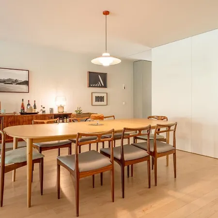 Σπίτι διακοπών Grand W/ Pool, Garden & Garage By Hostwise *