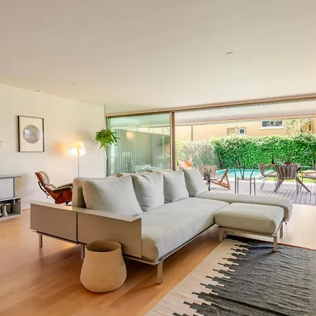 Σπίτι διακοπών Grand W/ Pool, Garden & Garage By Hostwise Πόρτο