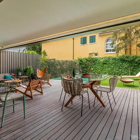 Grand W/ Pool, Garden & Garage By Hostwise *