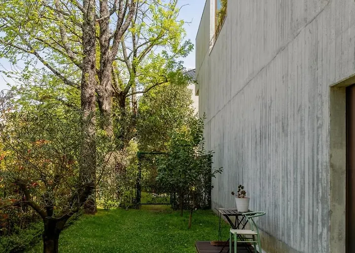 別荘 Grand W/ Pool, Garden & Garage By Hostwise *