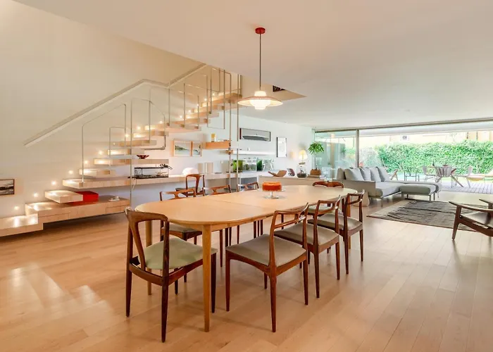 Grand W/ Pool, Garden & Garage By Hostwise Vakantiehuis Porto