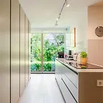 Ferienhaus Grand W/ Pool, Garden & Garage By Hostwise