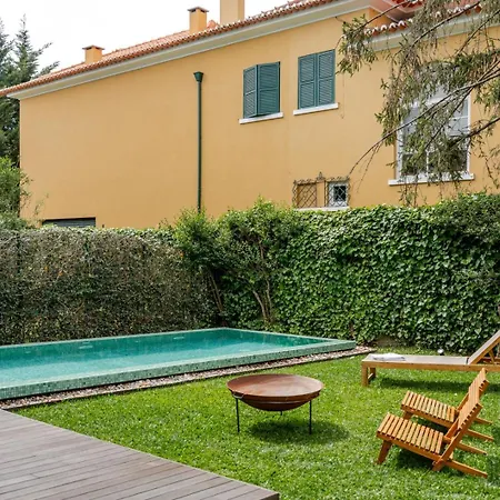 Grand W/ Pool, Garden & Garage By Hostwise Nyaraló
