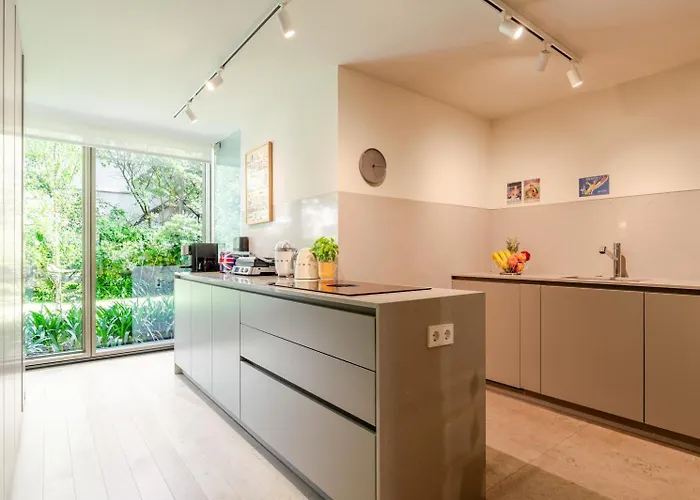 Grand W/ Pool, Garden & Garage By Hostwise Oporto