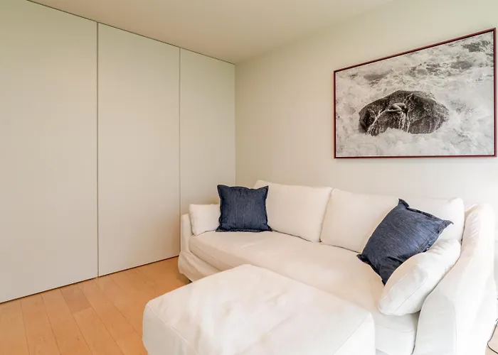 Grand W/ Pool, Garden & Garage By Hostwise Сasa de vacaciones *