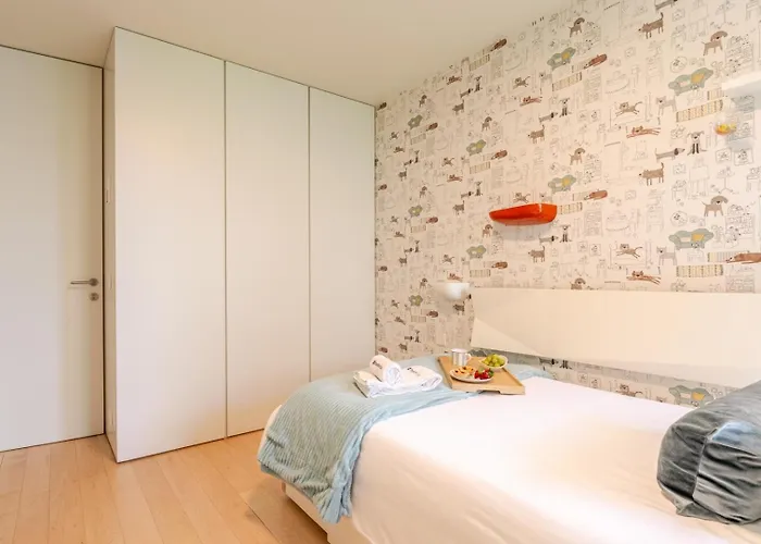 Grand W/ Pool, Garden & Garage By Hostwise Сasa de vacaciones