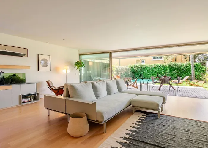 Сasa de vacaciones Grand W/ Pool, Garden & Garage By Hostwise Oporto