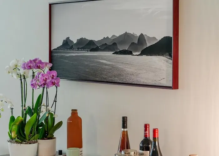 Grand W/ Pool, Garden & Garage By Hostwise 度假居 波尔图